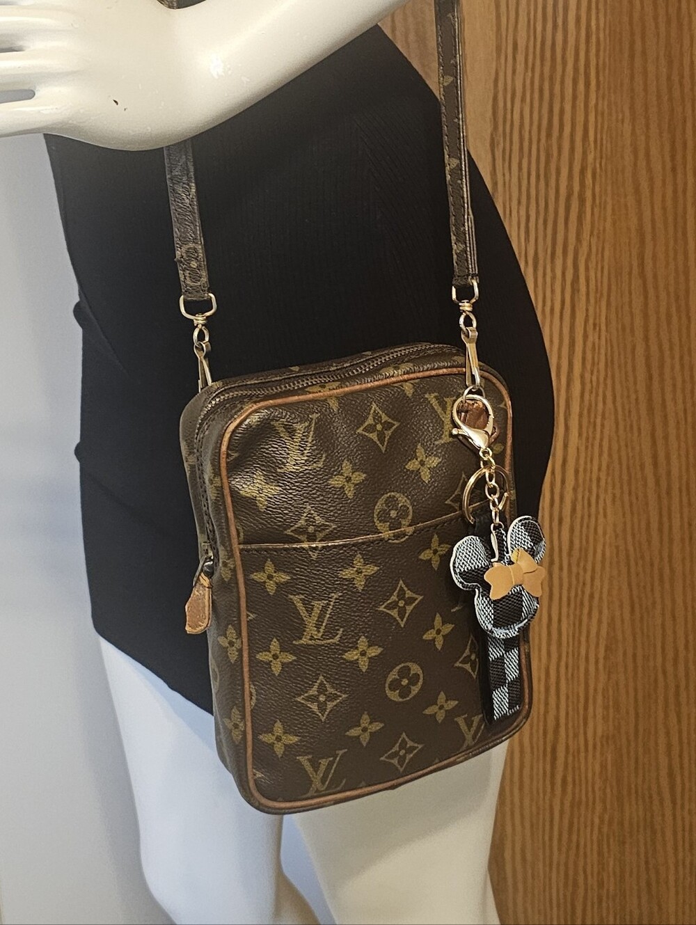 Louis Vuitton Danube Mini Crossbody Bag With COA. - Picture 2 of 16